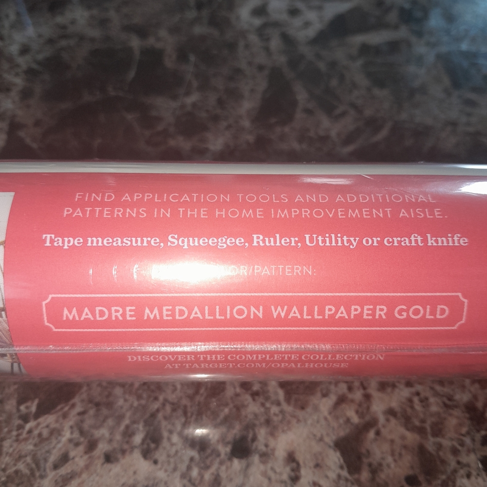 Madre Medallion Gold Wallpaper
